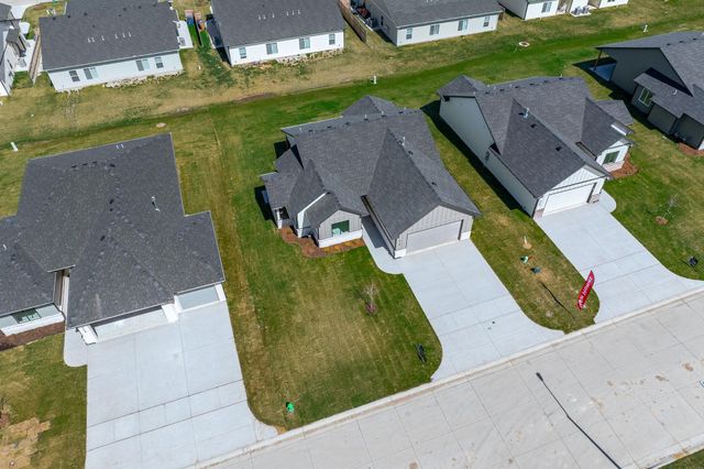 514 E Elmwood St, Park City, KS 67147