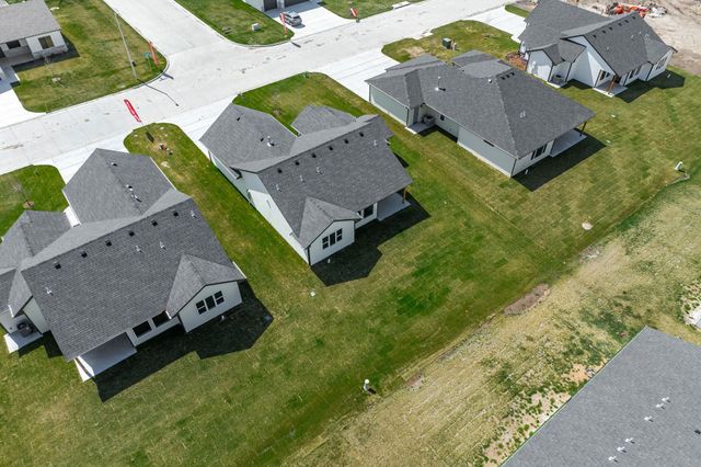 514 E Elmwood St, Park City, KS 67147