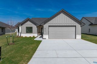 514 E Elmwood St, Park City, KS 67147
