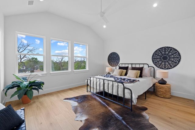 909 Calle Limon 2, Austin, TX 78702