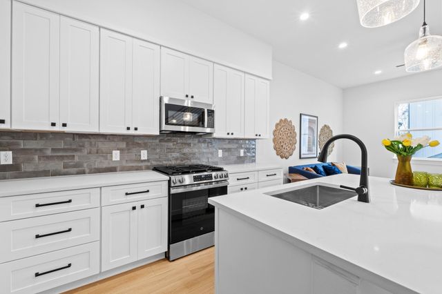 909 Calle Limon 2, Austin, TX 78702