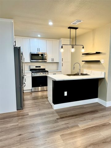 1213 Hawley Lane, Dallas, TX 75217