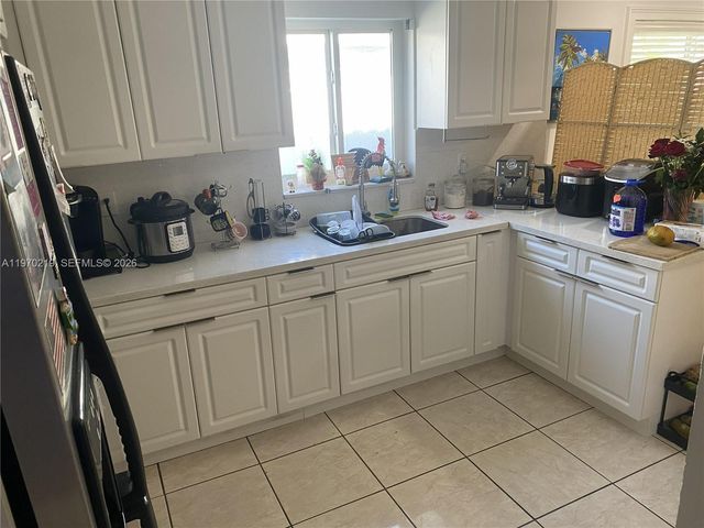 3251 SW 67th Ave, Miami, FL 33155