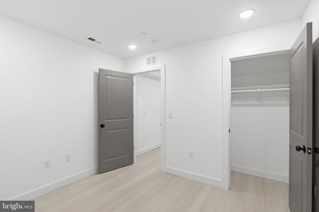1032 W ORLEANS ST, Philadelphia, PA 19133