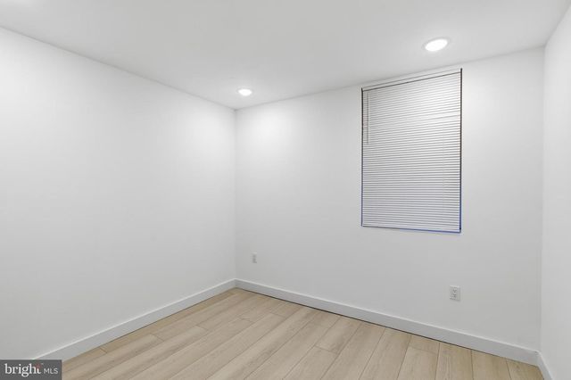 1032 W ORLEANS ST, Philadelphia, PA 19133