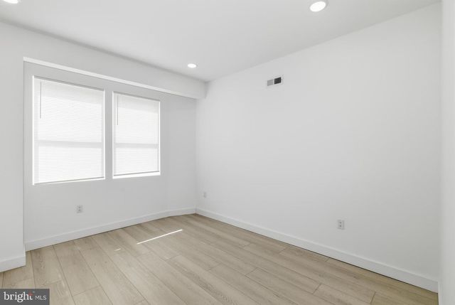 1032 W ORLEANS ST, Philadelphia, PA 19133