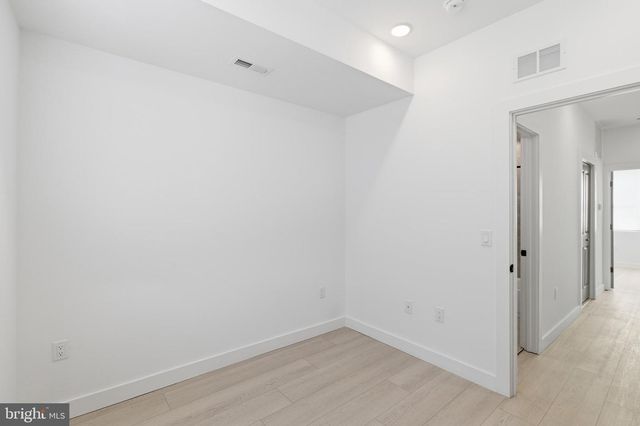 1032 W ORLEANS ST, Philadelphia, PA 19133