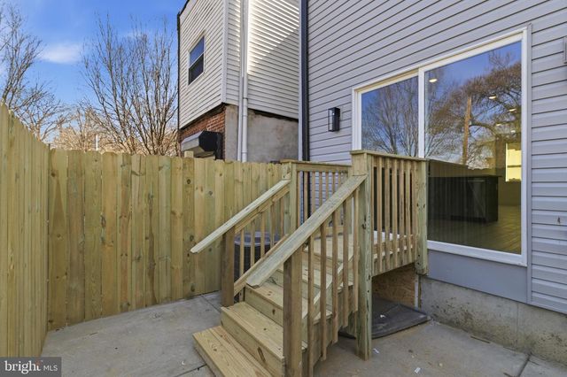 1032 W ORLEANS ST, Philadelphia, PA 19133