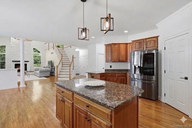 83 Saint Andrews Lane, Hopewell Junction, NY 12533