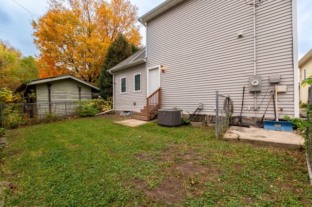 406 Russell Avenue N, Minneapolis, MN 55405