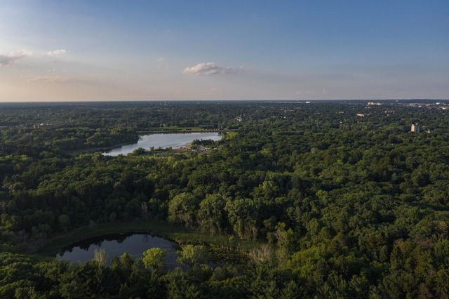 406 Russell Avenue N, Minneapolis, MN 55405