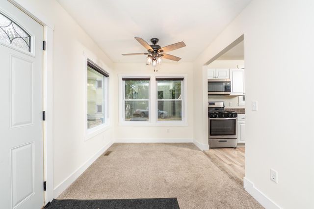 406 Russell Avenue N, Minneapolis, MN 55405