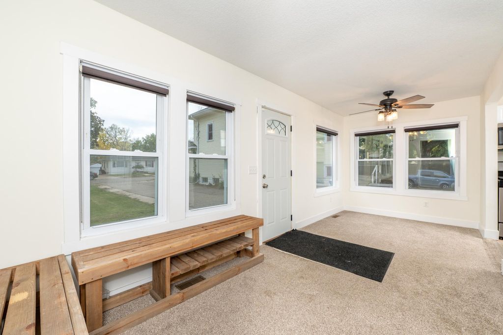 406 Russell Avenue N, Minneapolis, MN 55405 — photo 3