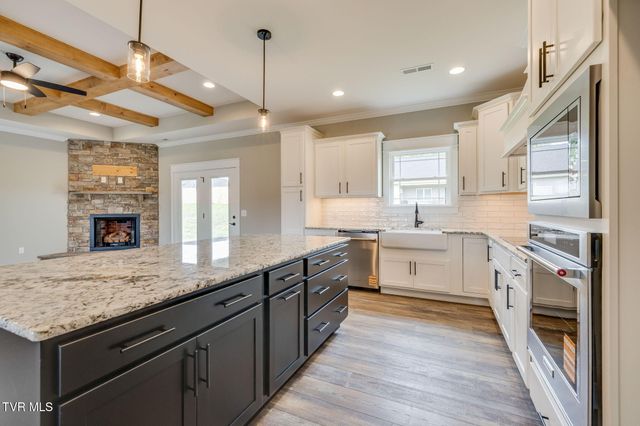 958 Cabot Cove, Jonesborough, TN 37659