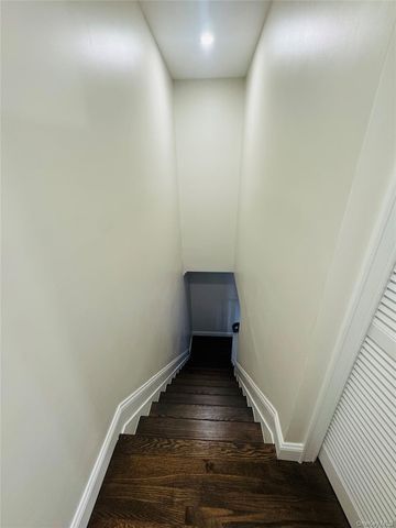 11 Elm Street, Islip, NY 11751