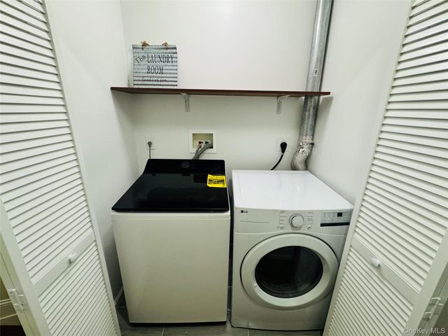 11 Elm Street, Islip, NY 11751