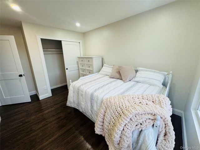 11 Elm Street, Islip, NY 11751