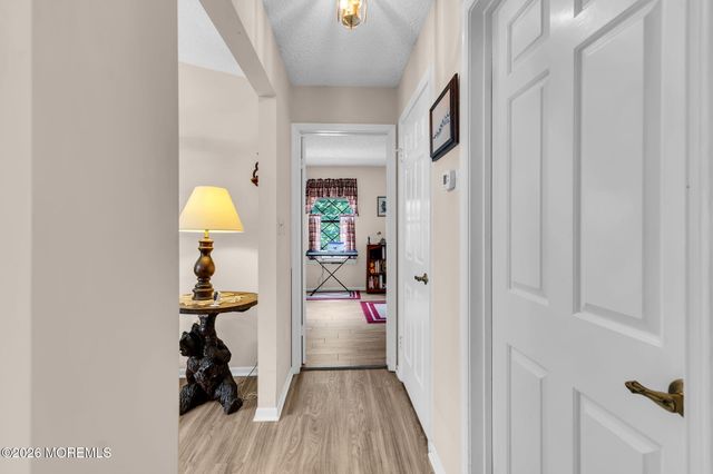 4 Hampton Drive, Marlboro, NJ 07746