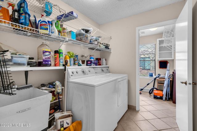 4 Hampton Drive, Marlboro, NJ 07746