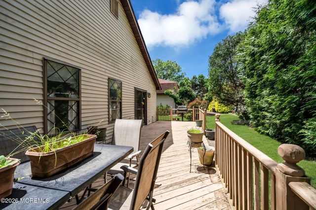 4 Hampton Drive, Marlboro, NJ 07746
