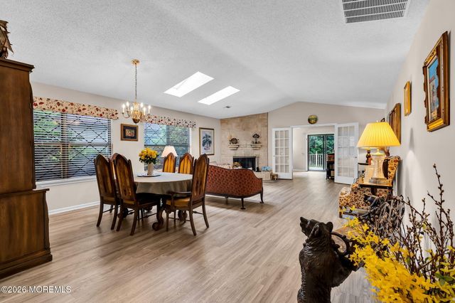 4 Hampton Drive, Marlboro, NJ 07746