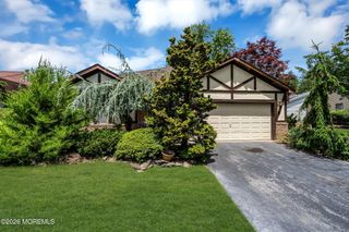 4 Hampton Drive, Marlboro, NJ 07746
