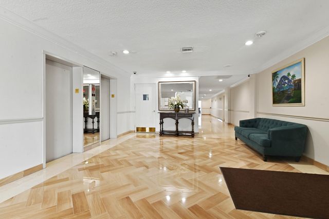 2840 S Ocean Boulevard 109, Palm Beach, FL 33480