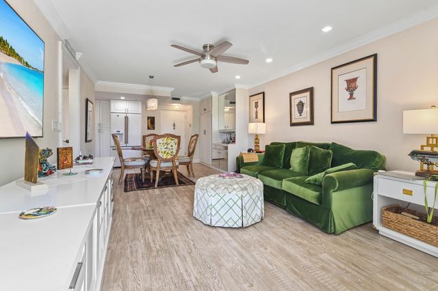 2840 S Ocean Boulevard 109, Palm Beach, FL 33480