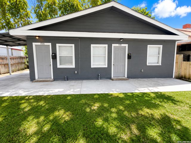 1536 W Hollywood Ave, San Antonio, TX 78201