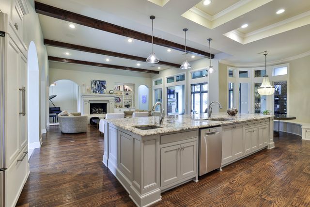 7001 Oakmont Terrace, Fort Worth, TX 76132