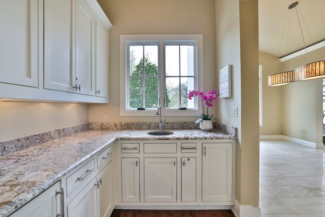 7001 Oakmont Terrace, Fort Worth, TX 76132