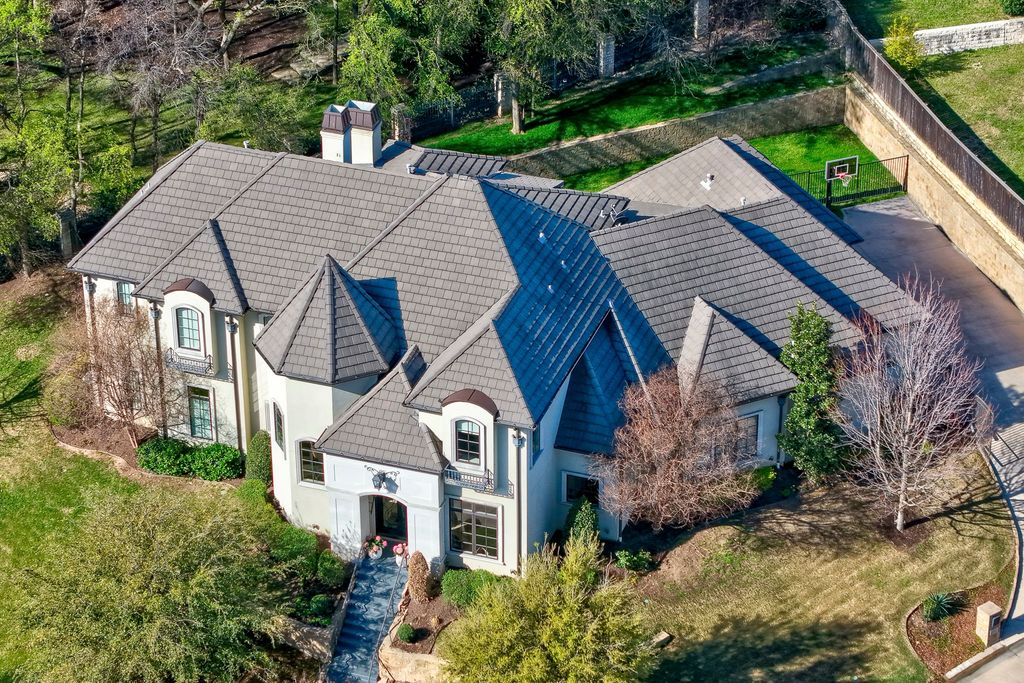 7001 Oakmont Terrace, Fort Worth, TX 76132