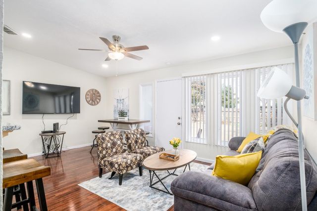 1116 W Dakota Avenue, Fresno, CA 93705