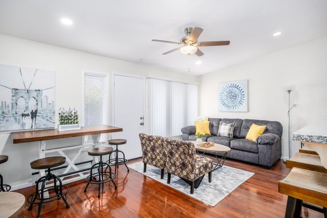 1116 W Dakota Avenue, Fresno, CA 93705