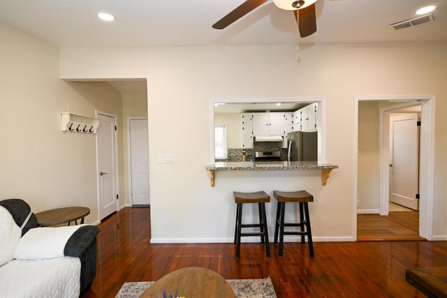 1116 W Dakota Avenue, Fresno, CA 93705