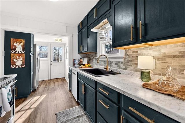 4015 E 68th Terrace, Kansas City, MO 64132