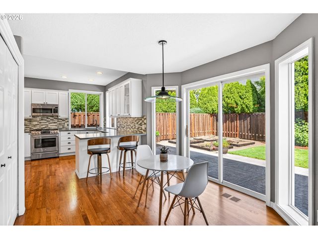 16881 Sw STELLAR Dr, Sherwood, OR 97140