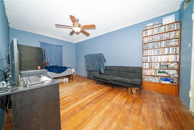 2217 Gaylord Drive, Dallas, TX 75227