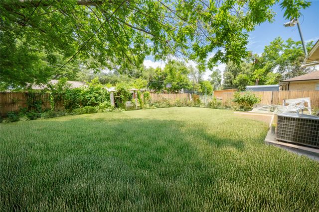 2217 Gaylord Drive, Dallas, TX 75227