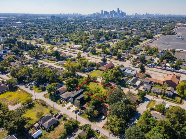 2306 Chew Street, Houston, TX 77020