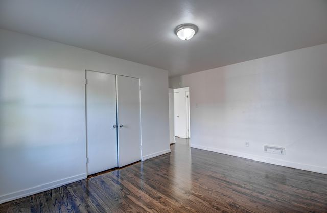 1450 W 35th Avenue, Gary, IN 46408