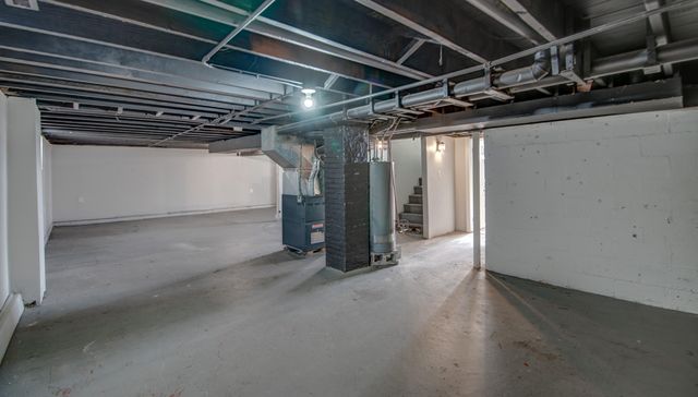 1450 W 35th Avenue, Gary, IN 46408