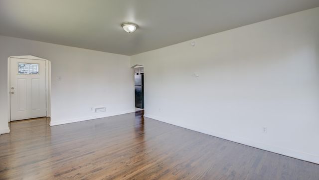 1450 W 35th Avenue, Gary, IN 46408