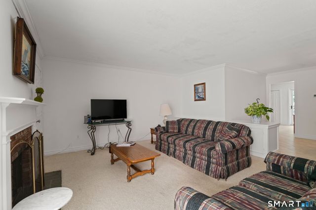 41 Tunxis Village 41, Farmington, CT 06032