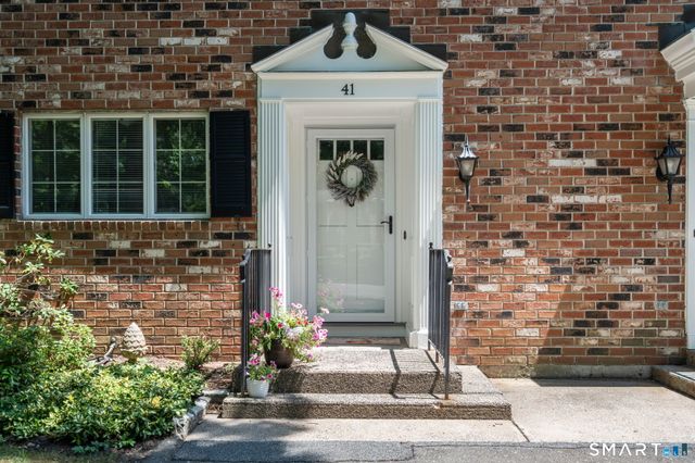 41 Tunxis Village 41, Farmington, CT 06032
