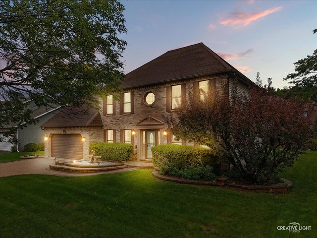 475 Prairie Knoll Drive, Naperville, IL 60565