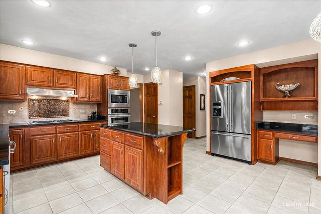 475 Prairie Knoll Drive, Naperville, IL 60565
