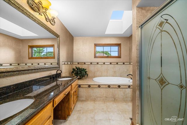 475 Prairie Knoll Drive, Naperville, IL 60565
