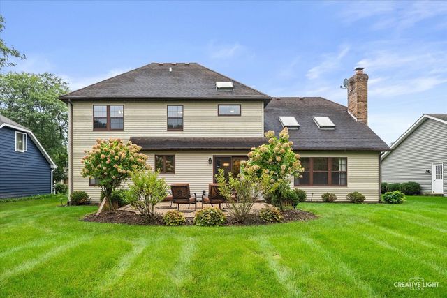 475 Prairie Knoll Drive, Naperville, IL 60565