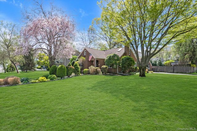 49 Grant Street, East Northport, NY 11731